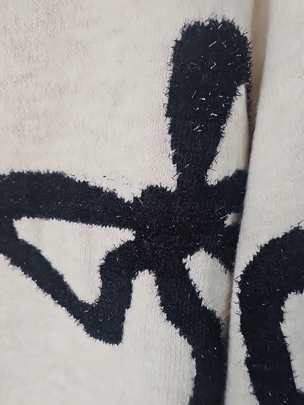 Express Cream w Black Glitter Bows Vneck Long Sleeve Sweater Sz:L Dainty - Picture 11 of 15